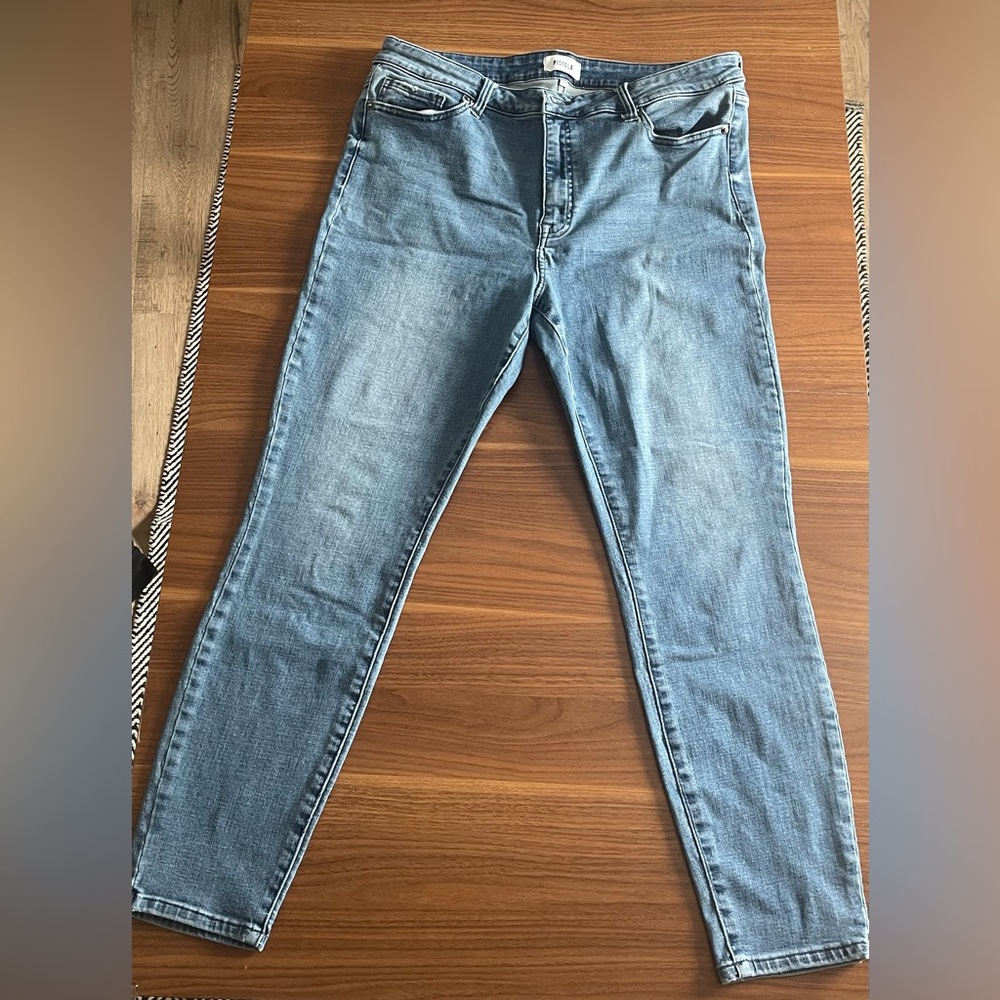 Pistola size 33 light blue jeans